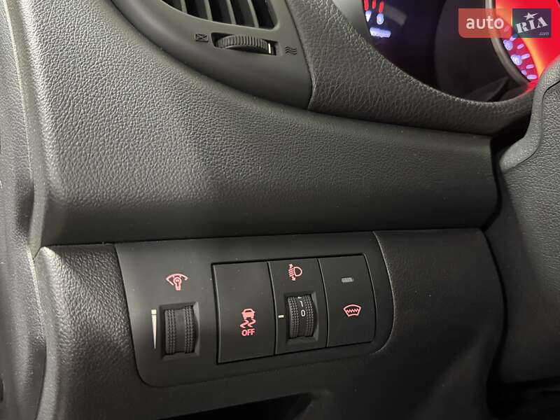 Седан Kia Cerato 2011 в Києві