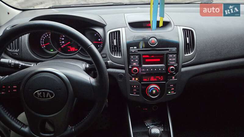 Купе Kia Cerato 2011 в Полтаве