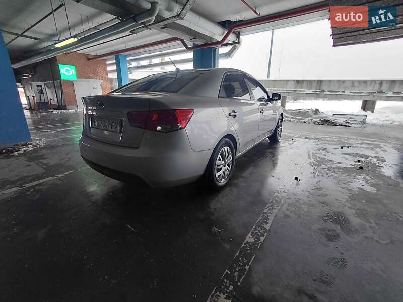 Седан Kia Cerato 2012 в Львове