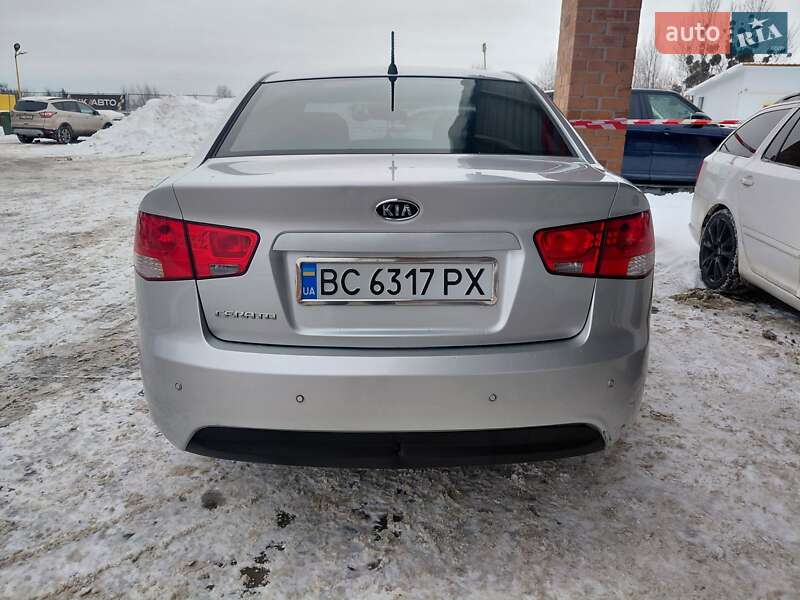 Седан Kia Cerato 2012 в Львове