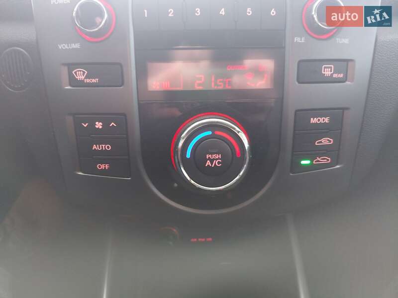 Седан Kia Cerato 2012 в Львове