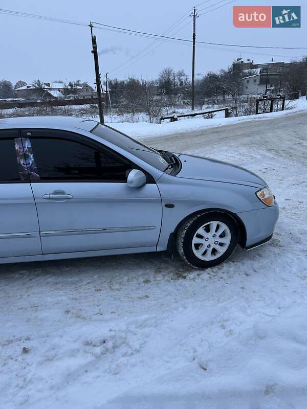 Седан Kia Cerato 2008 в Дымере