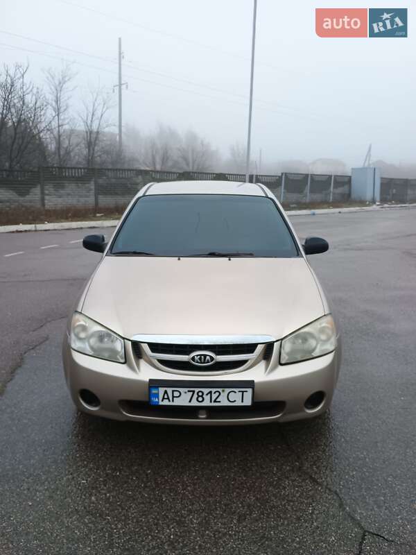 Седан Kia Cerato 2006 в Запорожье