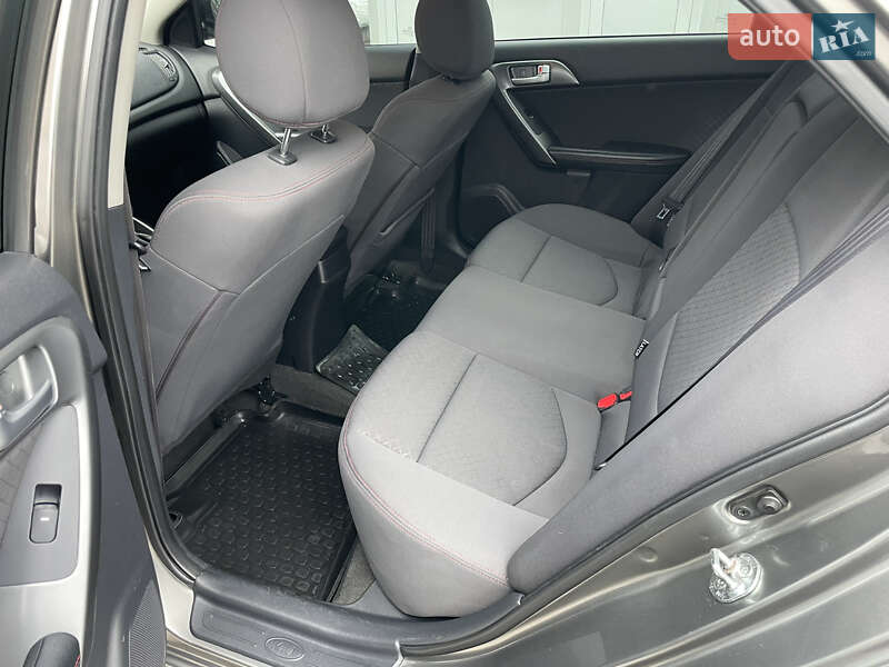 Седан Kia Cerato 2011 в Киеве фото 20 Седан Kia Cerato 2011 в Киеве