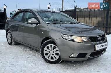 Седан Kia Cerato 2009 в Киеве
