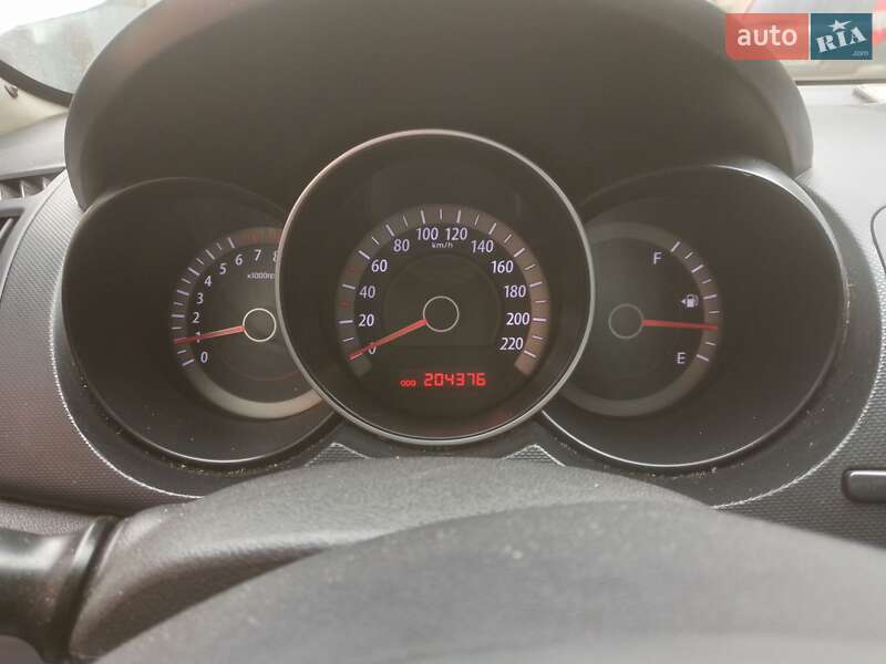 Седан Kia Cerato 2010 в Одессе