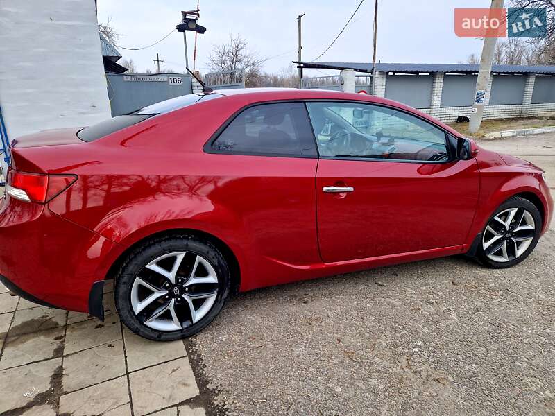 Купе Kia Cerato 2011 в Днепре