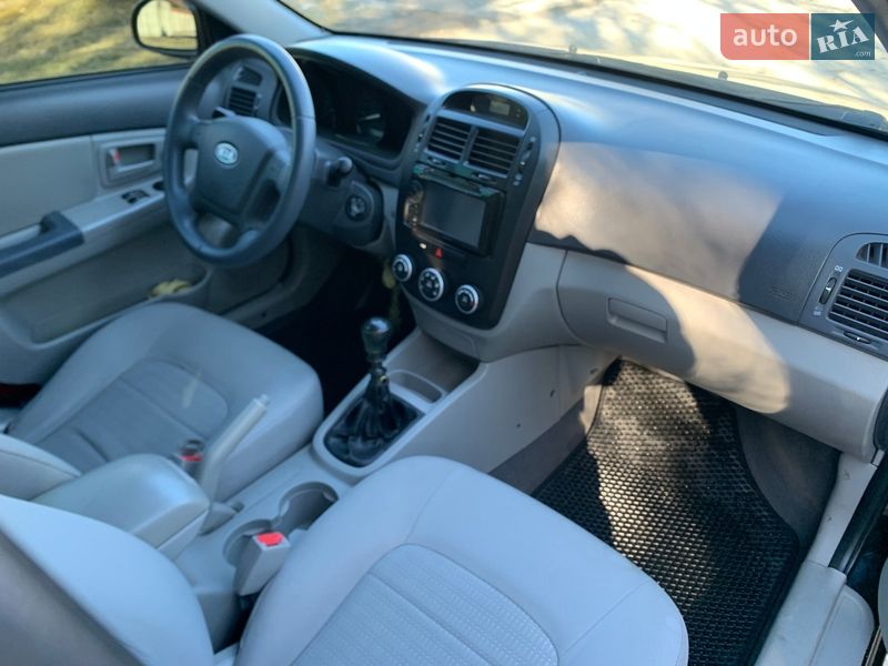 Седан Kia Cerato 2007 в Днепре