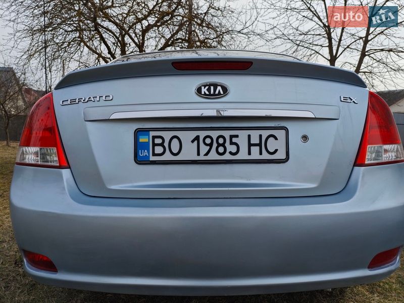 Седан Kia Cerato 2007 в Гусятине