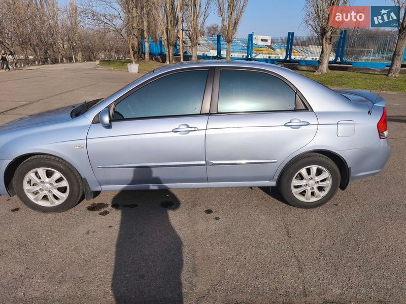 Седан Kia Cerato 2007 в Южноукраинске