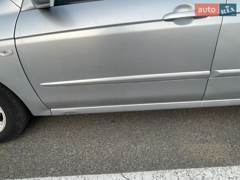 Седан Kia Cerato 2006 в Киеве фото 5 Седан Kia Cerato 2006 в Киеве