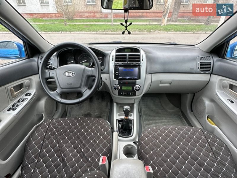 Седан Kia Cerato 2008 в Каменском