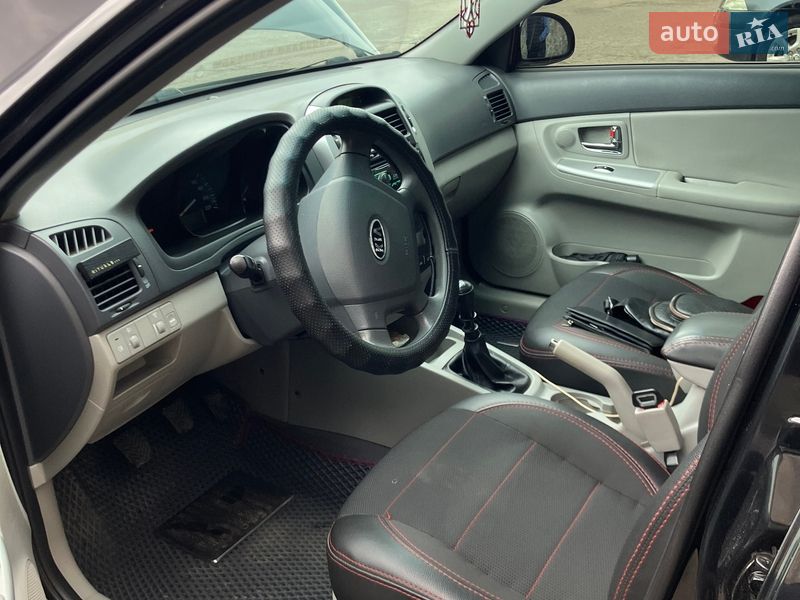 Седан Kia Cerato 2008 в Каменском