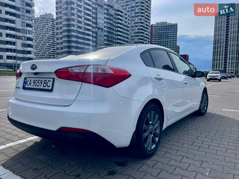 Седан Kia Cerato 2013 в Києві