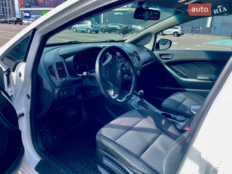 Седан Kia Cerato 2013 в Києві