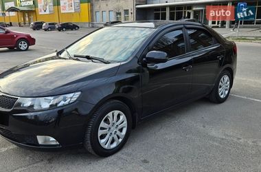 Седан Kia Cerato 2012 в Киеве