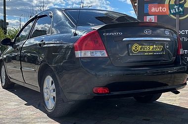 Седан Kia Cerato 2007 в Стрию