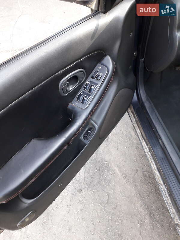 Седан Kia Clarus 1998 в Запорожье