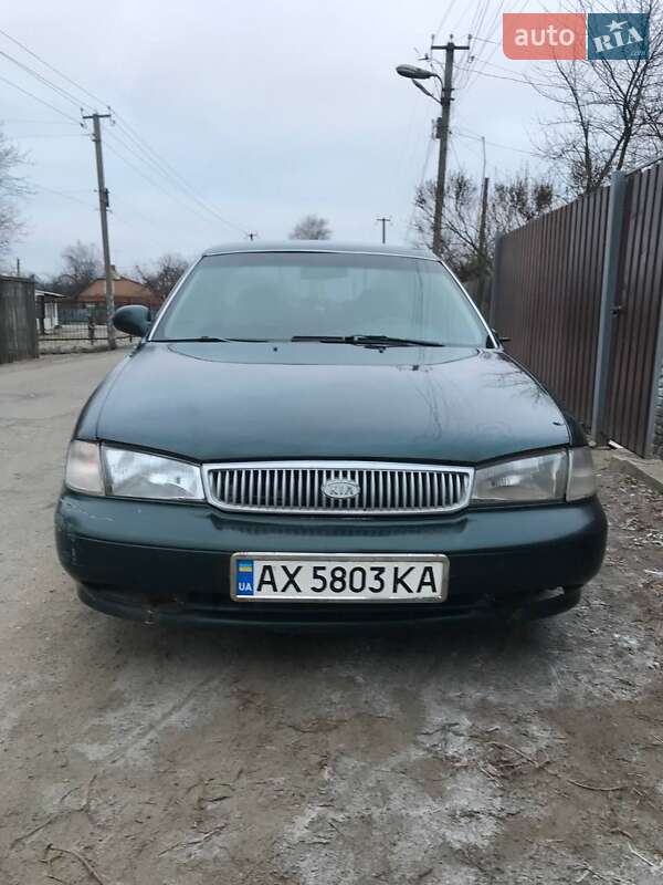 Седан Kia Clarus 1998 в Люботине