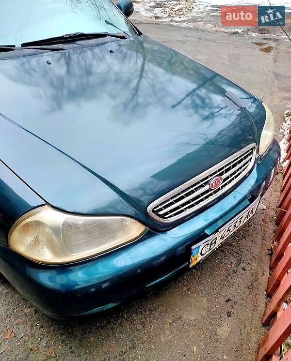 Седан Kia Clarus 1999 в Чернігові
