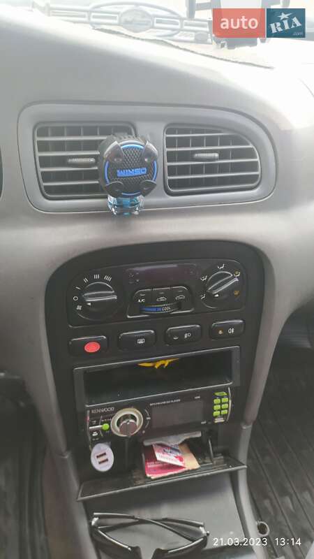 Седан Kia Clarus 1997 в Житомирі