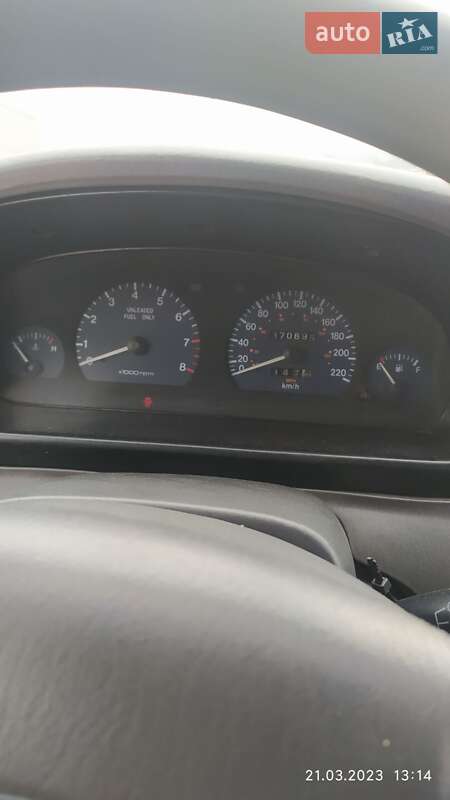 Седан Kia Clarus 1997 в Житомирі