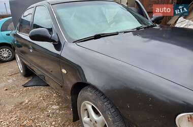 Седан Kia Clarus 1997 в Кривом Роге