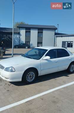 Седан Kia Clarus 2000 в Мостиске