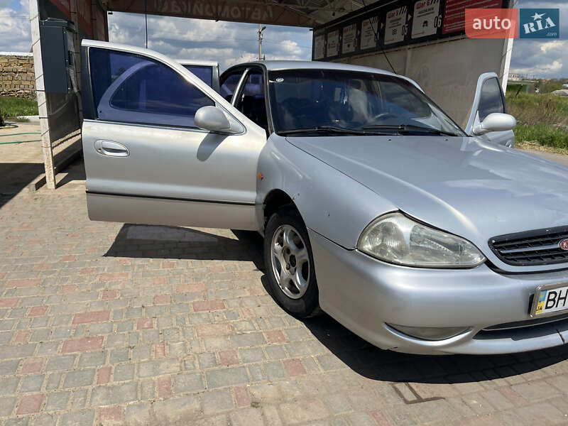 Kia Clarus 2000
