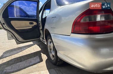 Седан Kia Clarus 2000 в Болграде