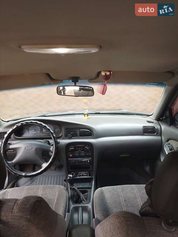 Седан Kia Clarus 1998 в Запорожье