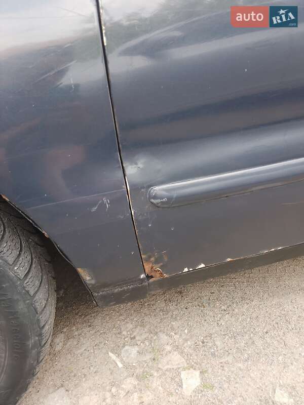 Седан Kia Clarus 1998 в Запорожье