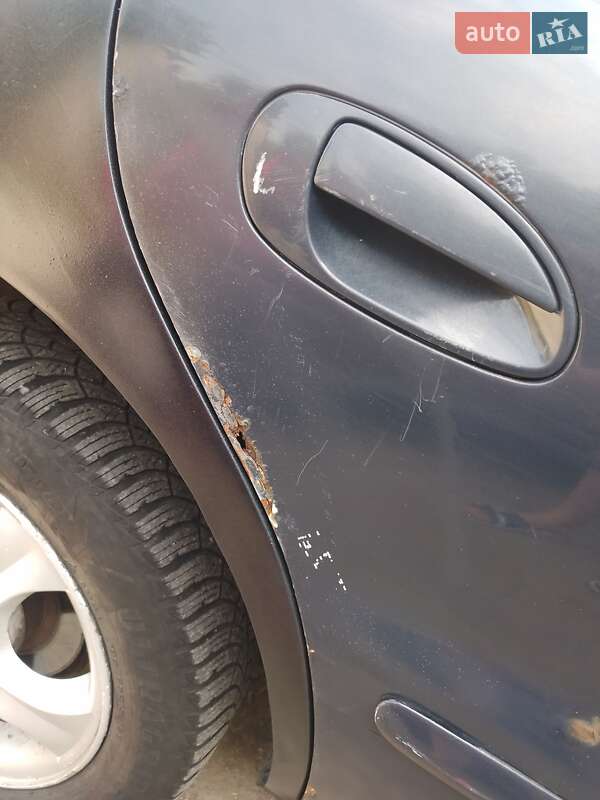 Седан Kia Clarus 1998 в Запорожье
