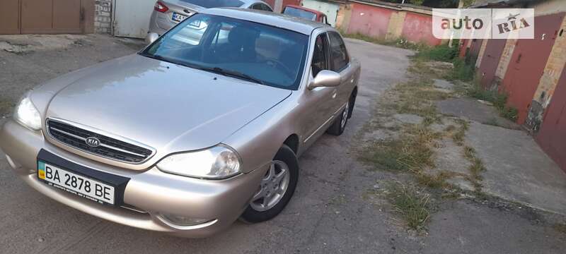 Седан Kia Clarus 1999 в Кропивницком