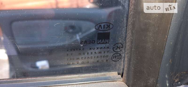 Седан Kia Clarus 1997 в Фастове