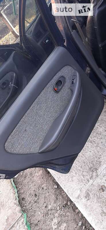 Седан Kia Clarus 1997 в Фастові