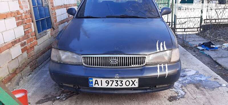 Седан Kia Clarus 1997 в Фастове