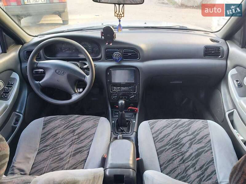 Седан Kia Clarus 1998 в Дніпрі