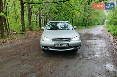 Седан Kia Clarus 1998 в Шепетовке