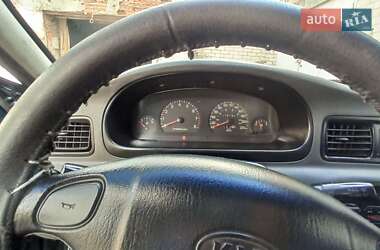 Седан Kia Clarus 1998 в 