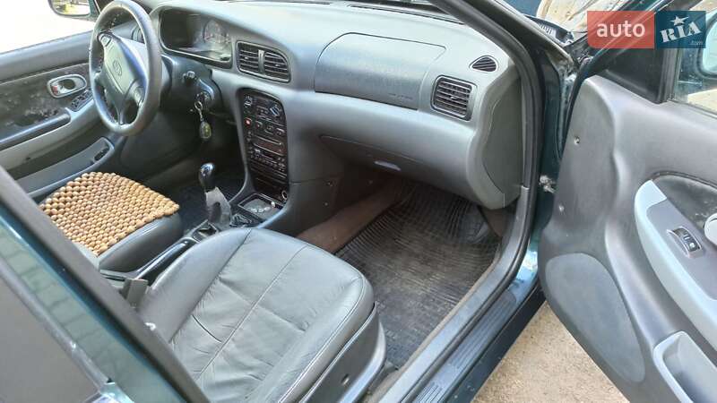 Седан Kia Clarus 1998 в Харькове