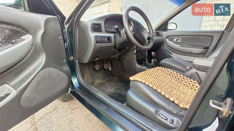 Седан Kia Clarus 1998 в Харькове