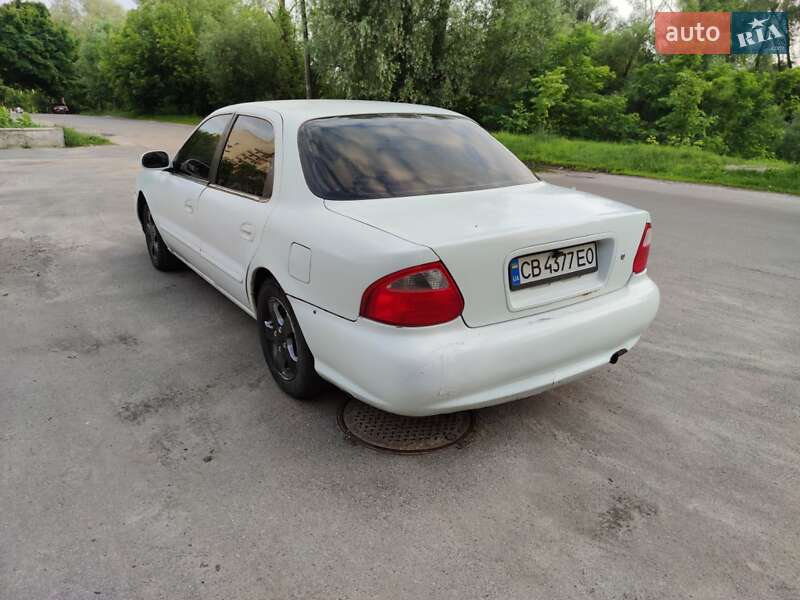 Універсал Kia Clarus 2000 в Чернігові