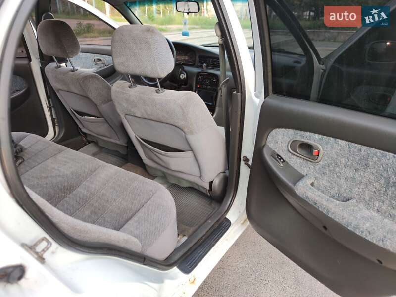 Універсал Kia Clarus 2000 в Чернігові