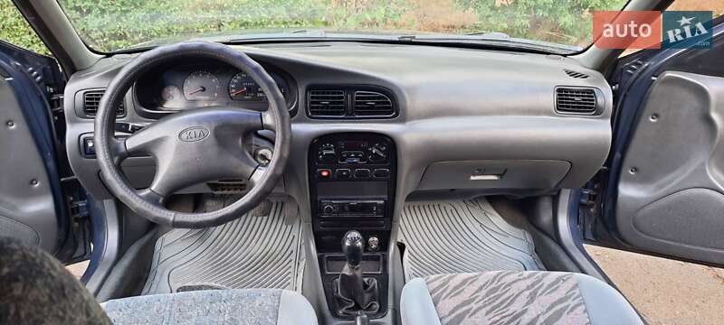 Седан Kia Clarus 1999 в Николаеве