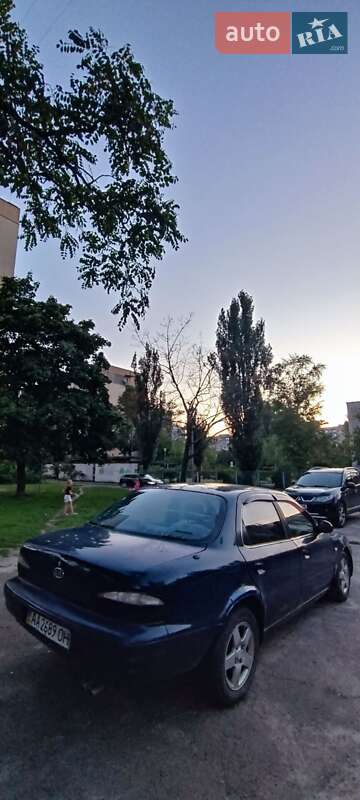 Седан Kia Clarus 1997 в Киеве
