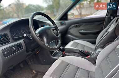 Седан Kia Clarus 1997 в 