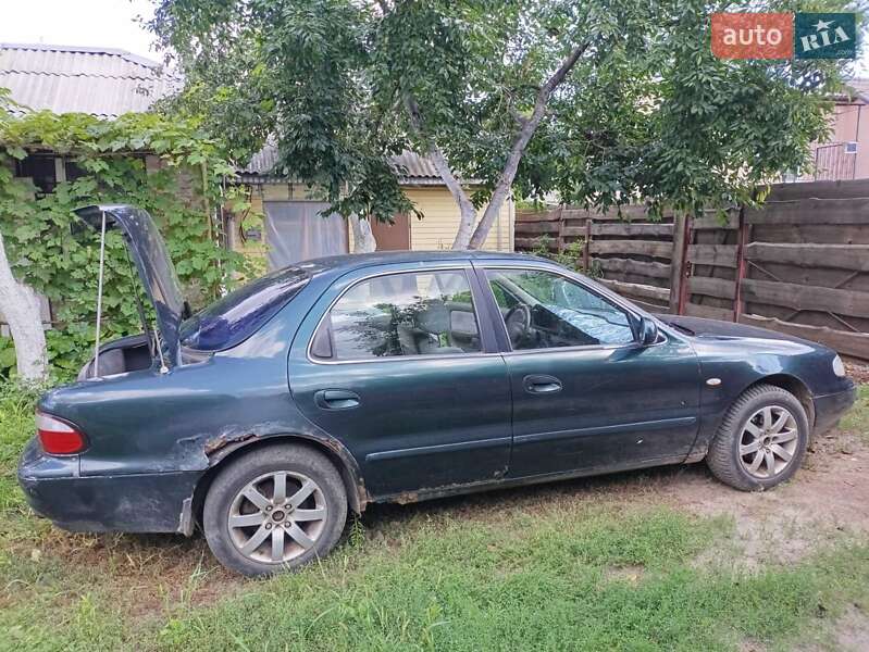 Седан Kia Clarus 1997 в Києві