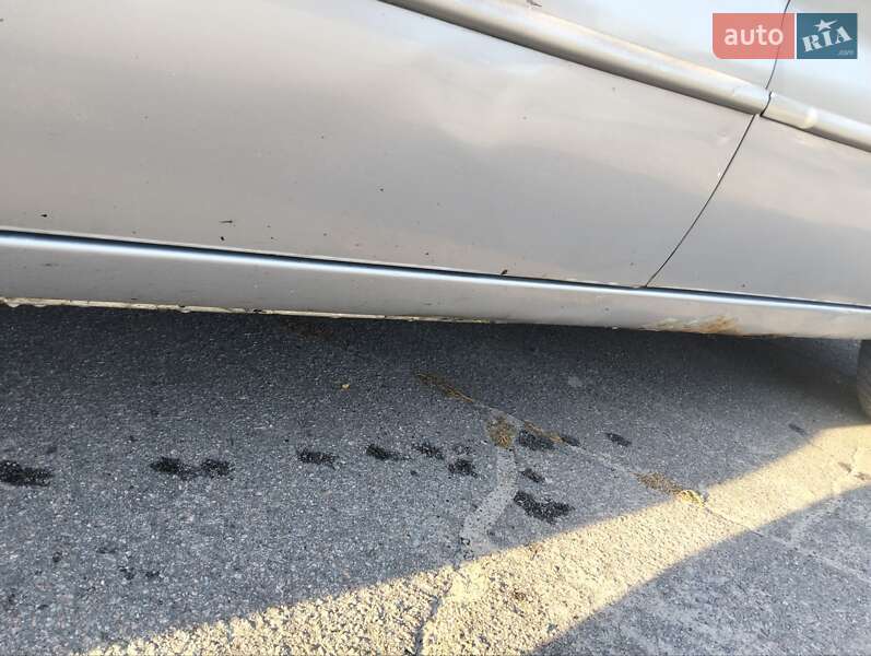 Седан Kia Clarus 1998 в Кременчуге