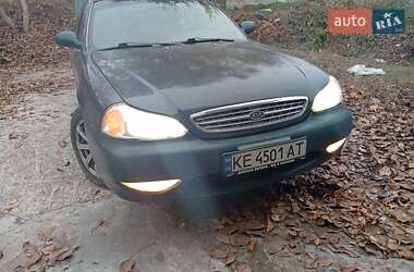 Седан Kia Clarus 1998 в Дніпрі